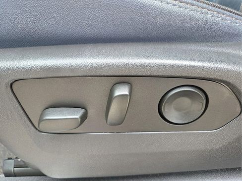 Used 2024 Chevrolet Silverado 1500 High Country AWD/4WD image 15