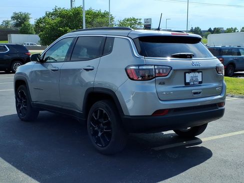 Used 2022 Jeep Compass Latitude AWD/4WD image 5