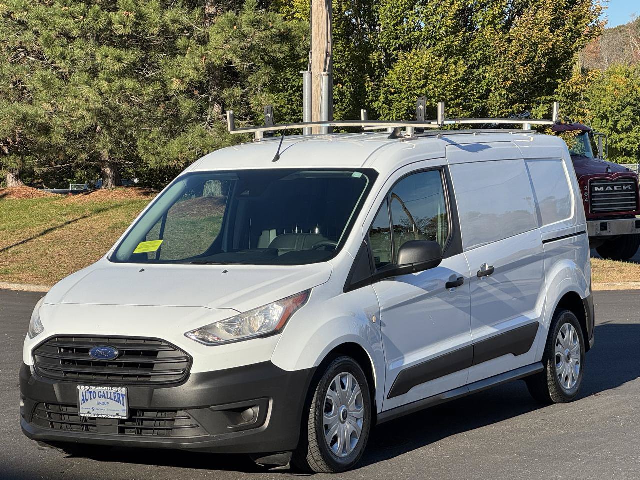 Used 2019 Ford Transit Connect XL FWD image 3