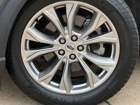 Used 2020 Ford Explorer Limited image 9