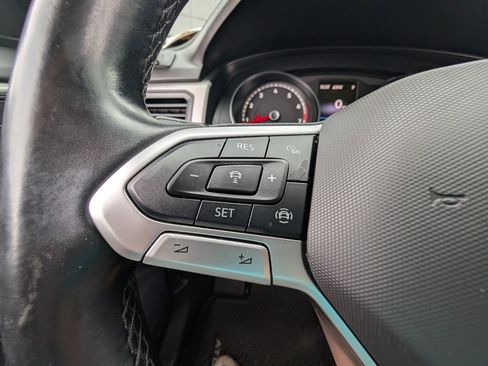 Used 2021 Volkswagen Atlas SE image 25