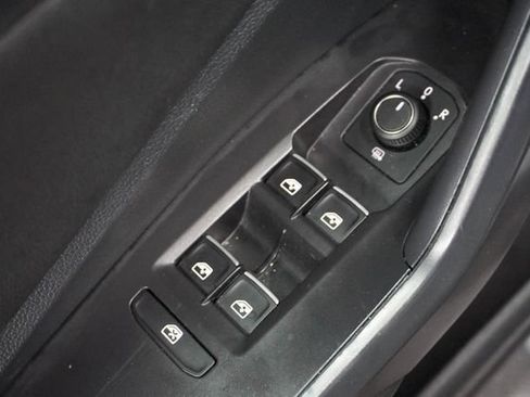 Used 2025 Volkswagen Jetta Sport FWD image 7