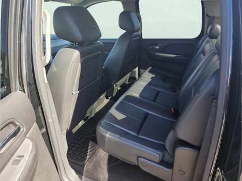 Used 2013 Chevrolet Silverado 2500 LTZ w/ LTZ Plus Package image 24