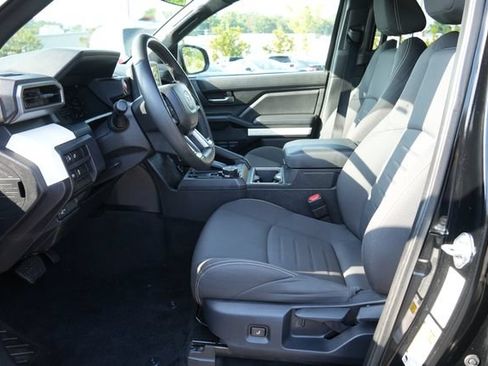 Used 2024 Toyota Tacoma TRD Off-Road AWD/4WD image 19