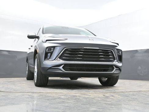 Used 2025 Buick Encore GX Preferred AWD/4WD image 30