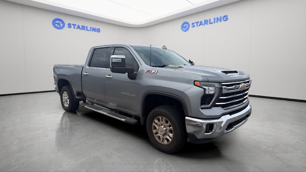 Used 2024 Chevrolet Silverado 2500 LTZ w/ LTZ Convenience Package AWD/4WD image 2