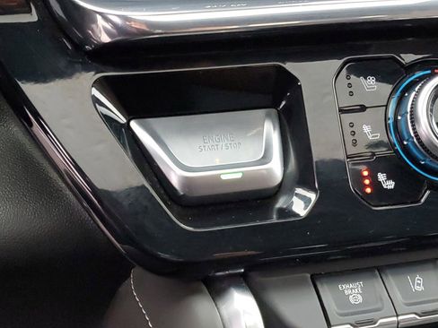 Used 2024 GMC Sierra 3500 Denali Ultimate image 18