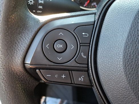 Used 2019 Toyota RAV4 LE w/ All Weather Liner Package AWD/4WD image 25