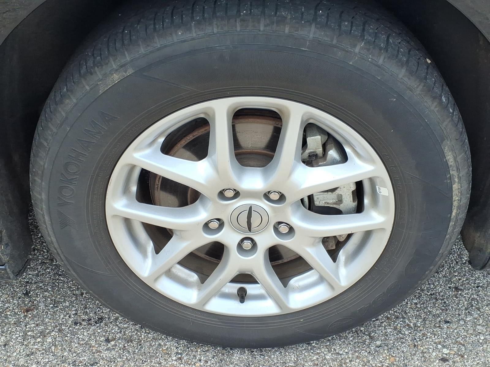 Used 2025 Chrysler Pacifica Select FWD image 17