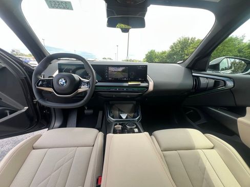 Used 2025 BMW X3 xDrive30i w/ Convenience Package image 10