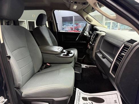Used 2018 RAM 2500 Tradesman w/ Chrome Appearance Group RWD image 11