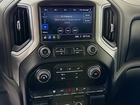 Used 2023 Chevrolet Silverado 2500 LT image 18