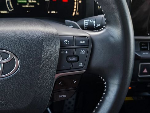 Certified 2025 Toyota Camry SE FWD image 20