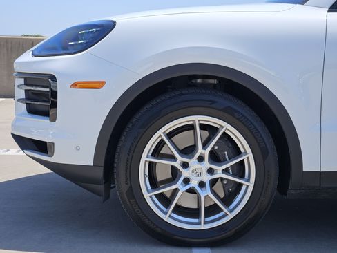Certified 2026 Porsche Cayenne AWD/4WD image 13