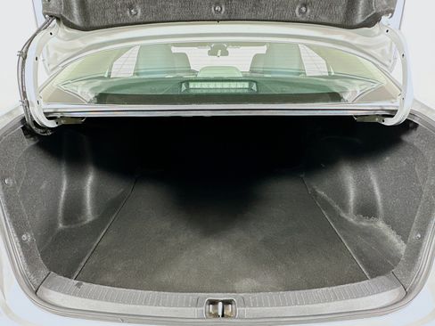 Used 2023 Toyota Corolla LE image 27