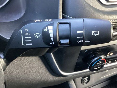 Used 2024 Nissan Rogue SV AWD/4WD image 29
