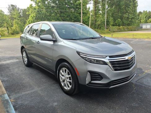 Used 2024 Chevrolet Equinox LT w/ LPO, Floor Liner Package FWD image 3