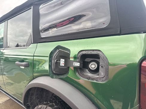 Certified 2024 Ford Bronco Black Diamond image 15