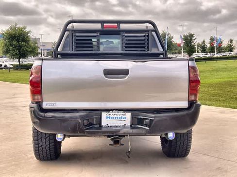Used 2014 Toyota Tacoma PreRunner w/ Convenience Package RWD image 6