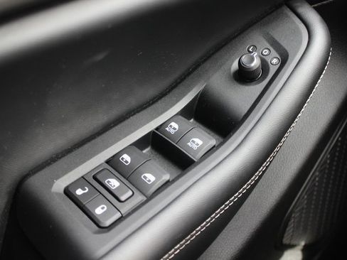 Used 2023 Jeep Grand Cherokee Altitude image 19