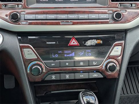 Used 2017 Hyundai Elantra Value Edition image 28