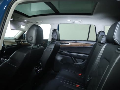 Certified 2026 Volkswagen Atlas SE w/ Panoramic Sunroof Package AWD/4WD image 16