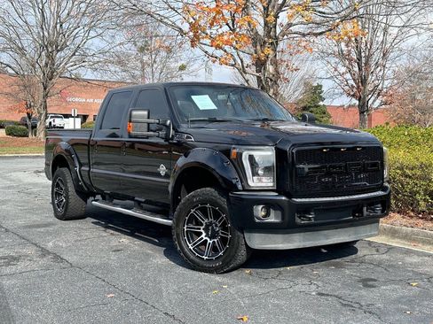 Used 2016 Ford F250 Lariat w/ Lariat Ultimate Package AWD/4WD image 2