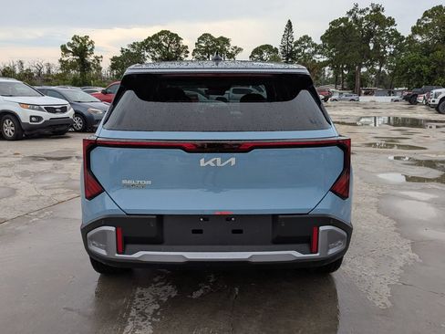 New 2027 Kia Seltos S FWD image 8