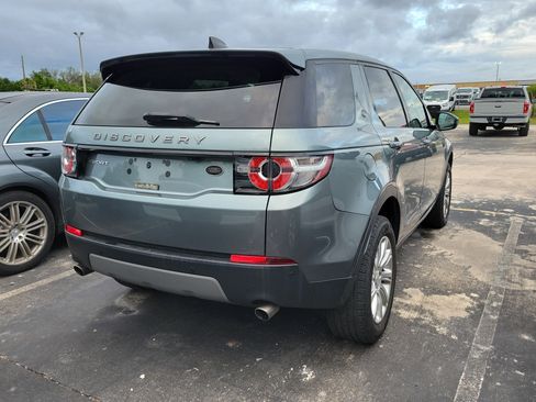 Used 2017 Land Rover Discovery Sport SE image 5