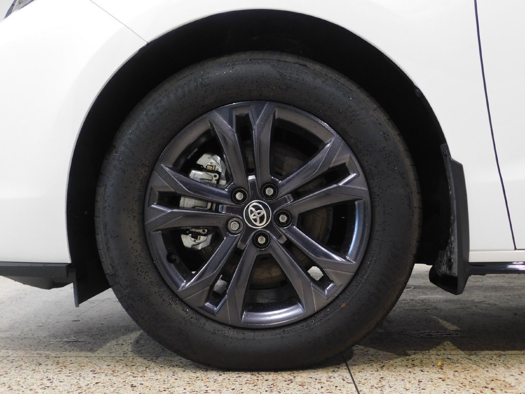 Used 2026 Toyota Sienna XSE AWD/4WD image 16