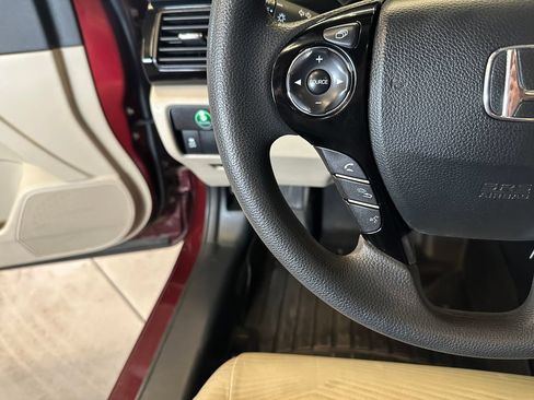 Used 2017 Honda Accord LX image 10