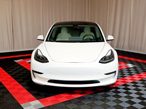 Used 2021 Tesla Model 3 Long Range AWD/4WD image 4