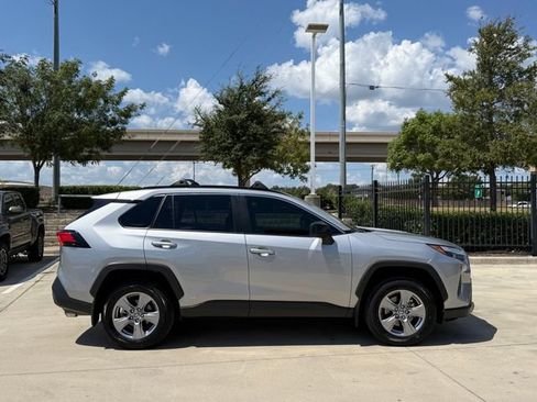 Used 2023 Toyota RAV4 LE AWD/4WD image 6