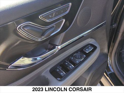 Certified 2023 Lincoln Corsair Reserve image 11