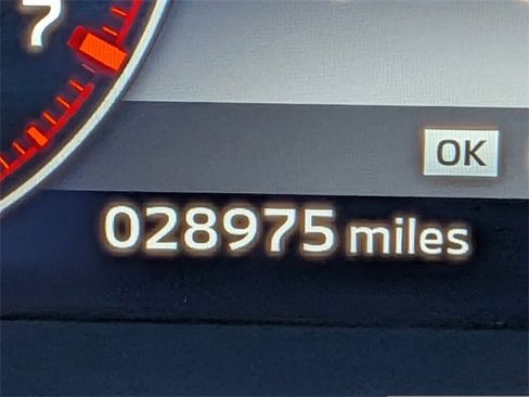 Used 2024 Mitsubishi Outlander FWD image 33