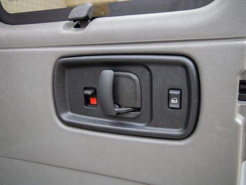 Used 2017 Chevrolet Express 3500 LT w/ LT Preferred Equipment Group image 40