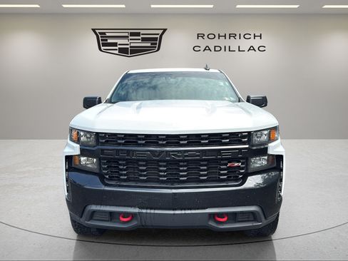 Used 2019 Chevrolet Silverado 1500 Custom Trail Boss w/ Custom Convenience Package AWD/4WD image 2