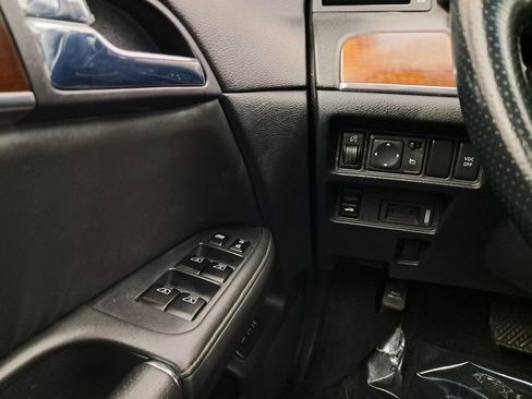 Used 2008 INFINITI M35 x w/ Technology Pkg image 10