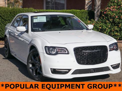 Used 2022 Chrysler 300 Touring L w/ Popular Equipment Group image 2
