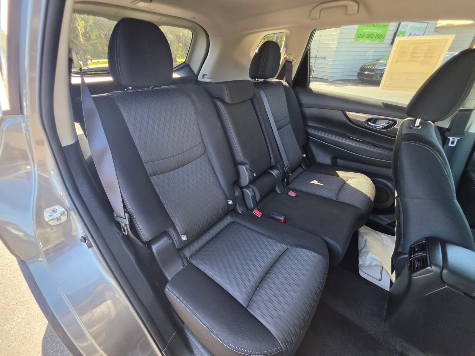 Used 2017 Nissan Rogue S w/ S Appearance Package FWD image 17