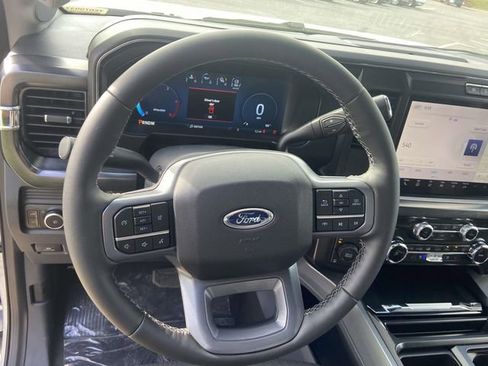 New 2026 Ford F250 Lariat w/ Black Appearance Package AWD/4WD image 14