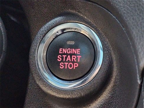 Used 2022 Subaru Ascent Limited w/ Technology Package image 23