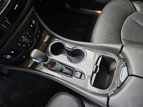 Used 2019 Buick Envision Essence AWD/4WD image 20