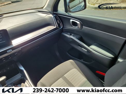 Certified 2025 Kia Sorento LX FWD image 19