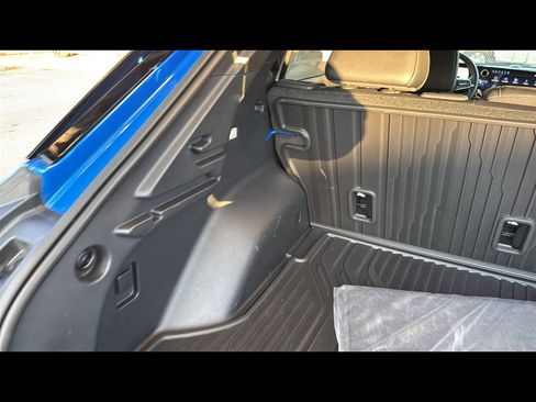 New 2025 Chevrolet Equinox EV LT image 29