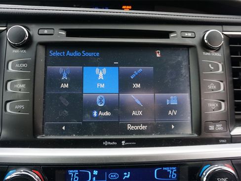 Used 2015 Toyota Highlander XLE image 10