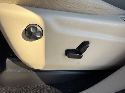 Used 2020 Jeep Grand Cherokee Laredo image 19