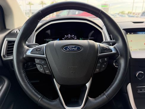 Used 2017 Ford Edge SEL w/ Equipment Group 201A FWD image 9