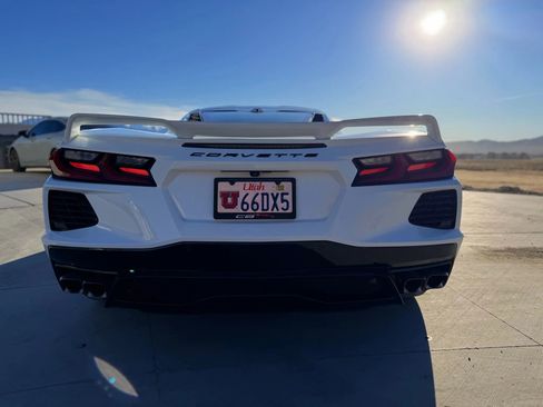 Used 2021 Chevrolet Corvette Stingray Premium Cpe w/ Z51 Performance Package image 9