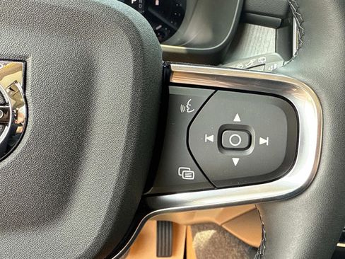 New 2026 Volvo XC40 B5 Plus w/ Protection Package Premier image 29